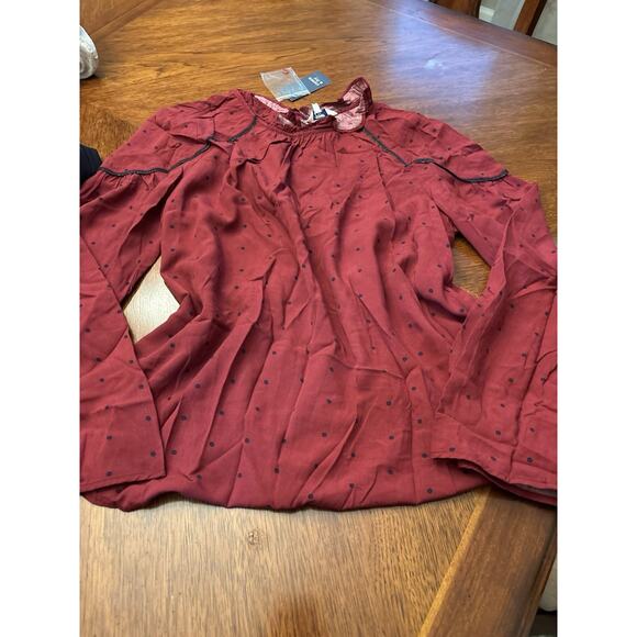 Lake Adventure Women's Rich Red with Swiss Dot Fabric Long Sleeve Top Small NWT - Picture 3 of 3